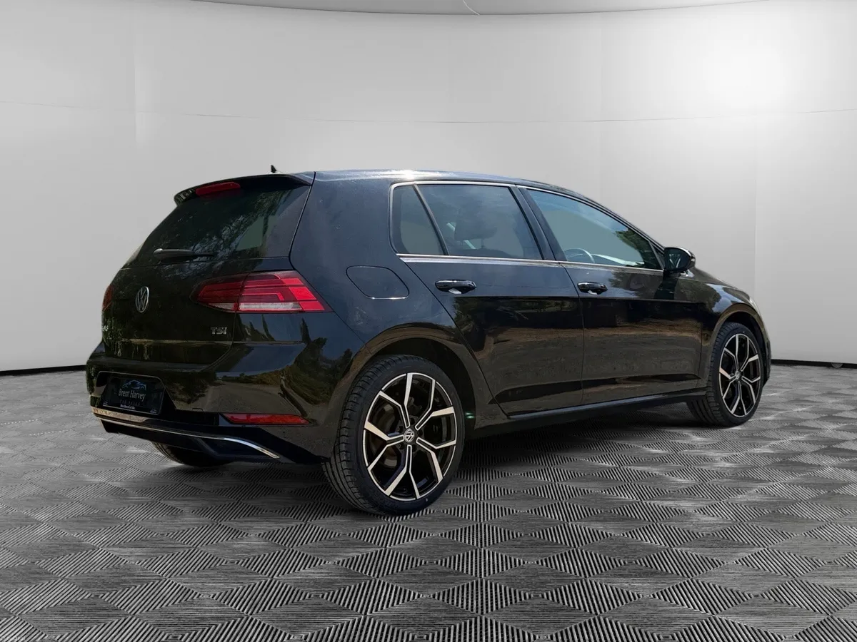 VW GOLF 2017 DSG - Image 5