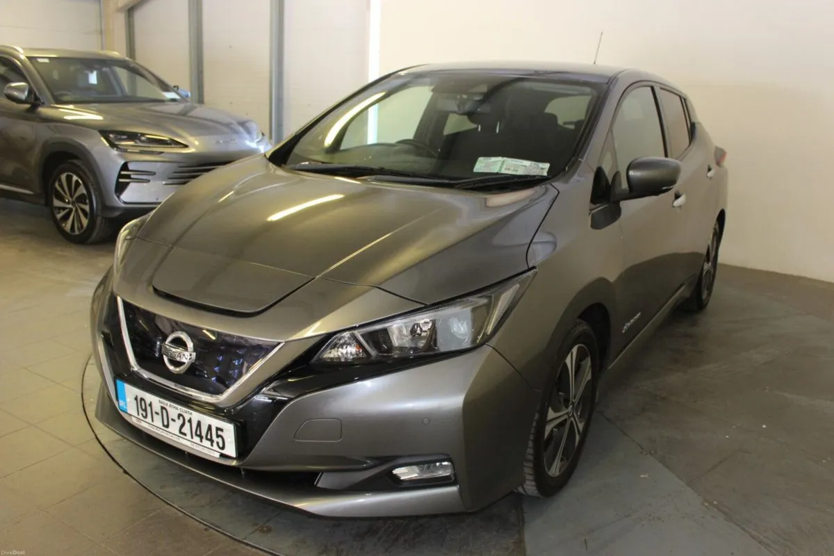 Nissan Leaf Leaf SV Premium 40 kWh(TENDER 21) - Image 4