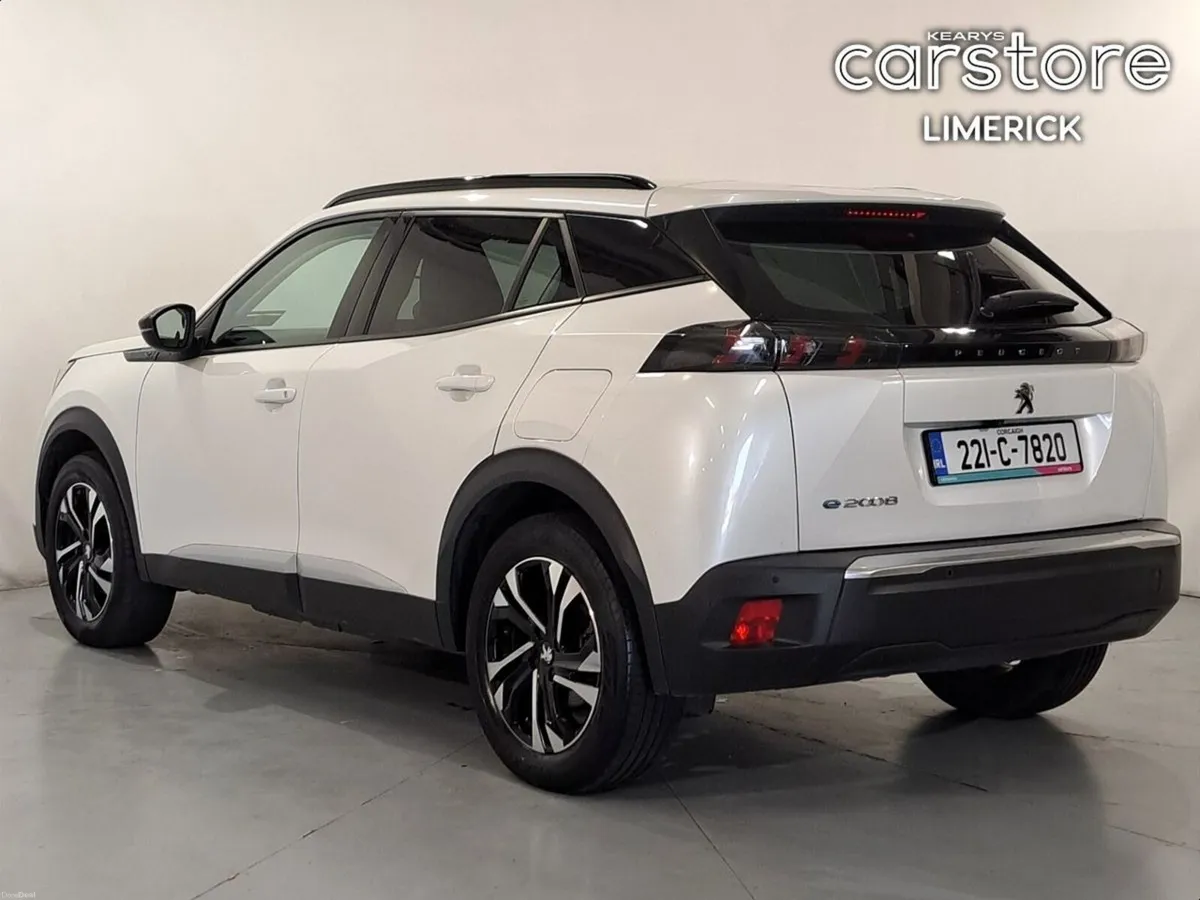 Peugeot 2008 Electric 136bhp (50 kWh) Allure - Image 5