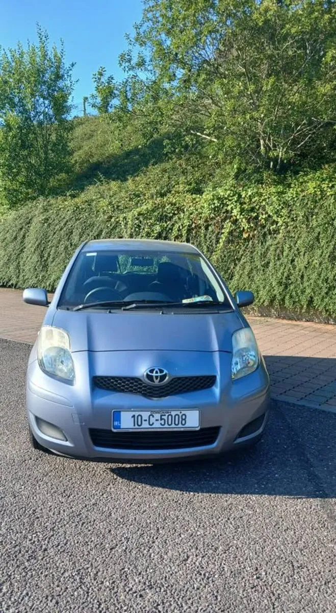 Toyota Yaris 2010 - Image 4