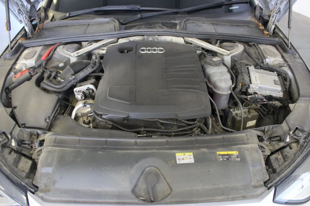 Audi A4 30 TDI 136HP S Tronic SE(TENDER 18) - Image 4