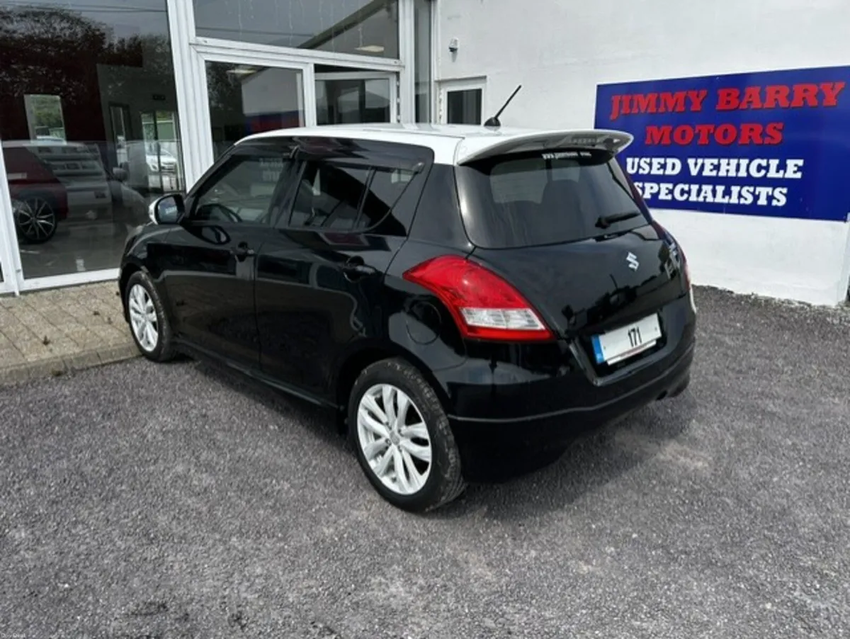 Suzuki Swift AUTOMATIC - Image 2