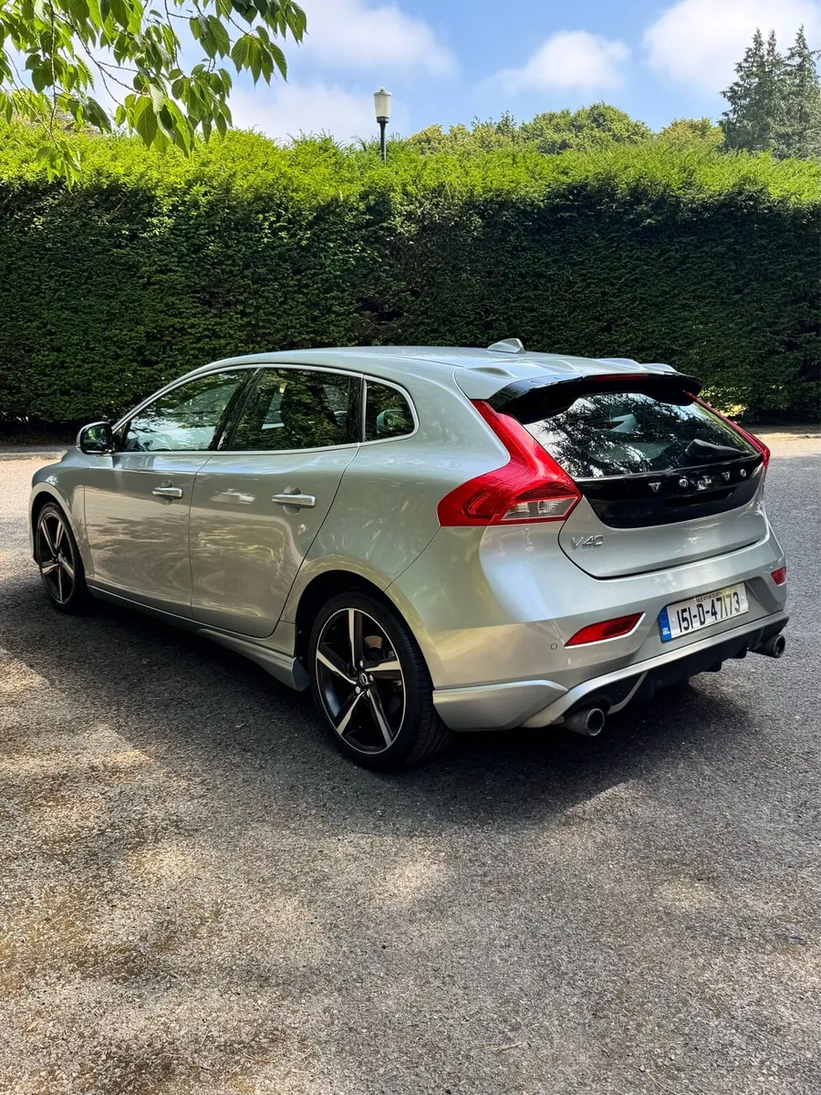 Volvo V40 R-Design(New NCT) - Image 2