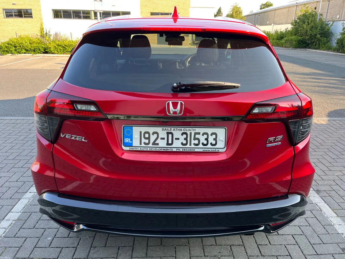 Honda  Vezel RS 2019 HIGH SPECIFICATION, AUTOMATIC - Image 6