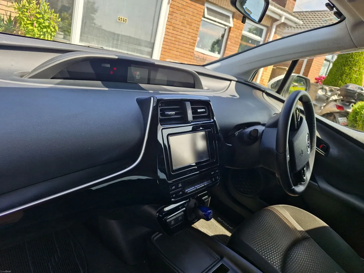 Toyota Prius 2020 /2   Hybrid1.8petrol - Image 3