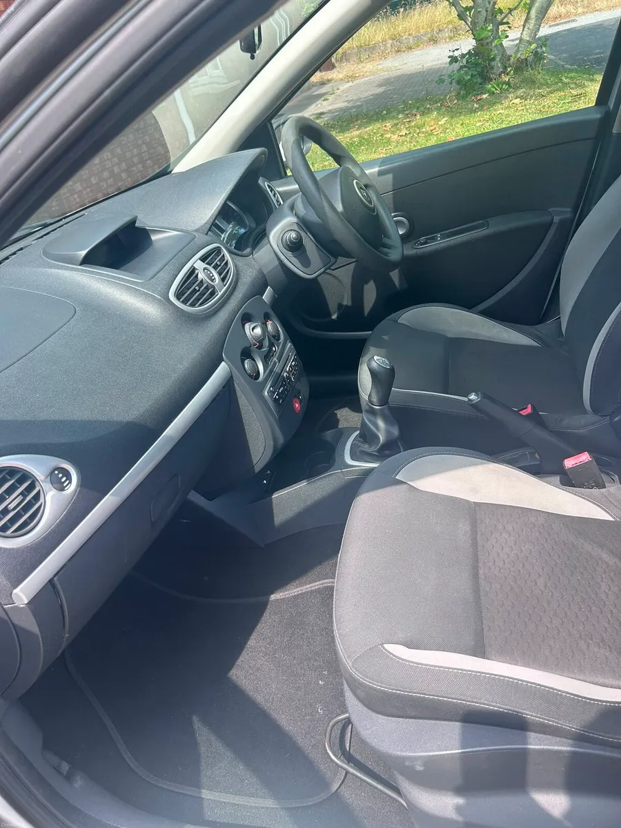 2011 Renault Clio - Image 3