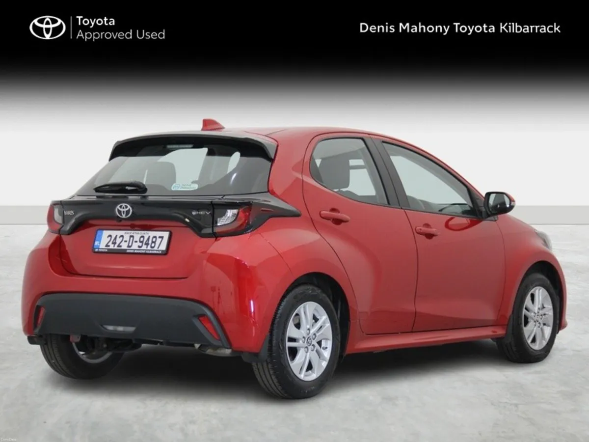 Toyota Yaris HYBRID 115 LUNA - Image 2