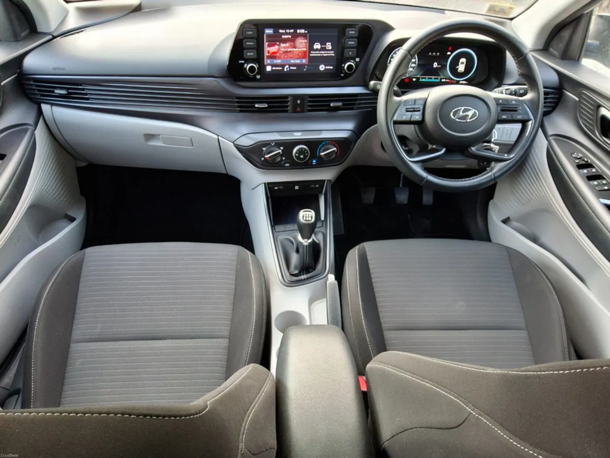 Hyundai i20 DELUXE PLUS 2TONE 5DR - Image 5