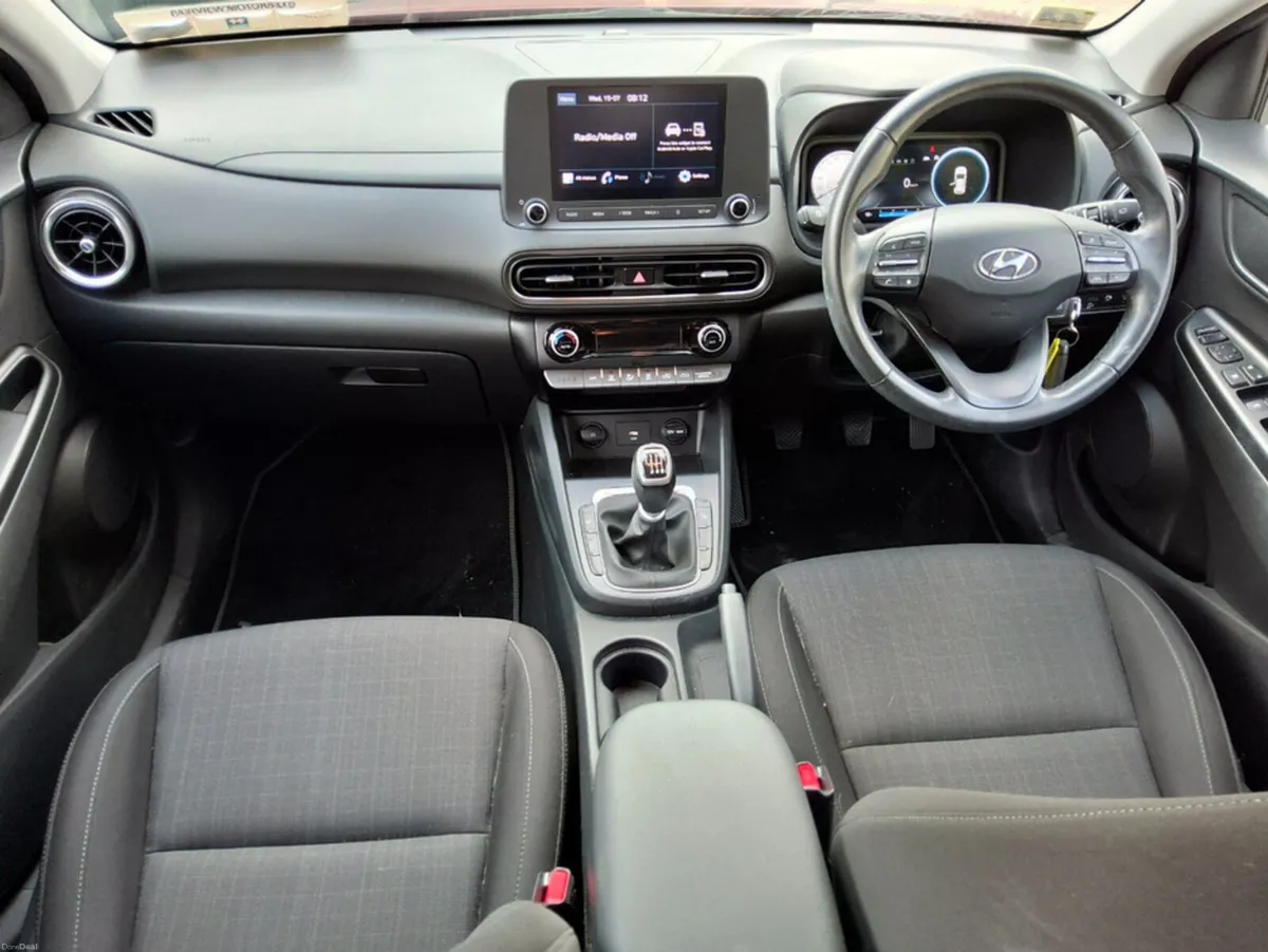 Hyundai KONA EXECUTIVE ** VERY LOW KMS ** - Image 5