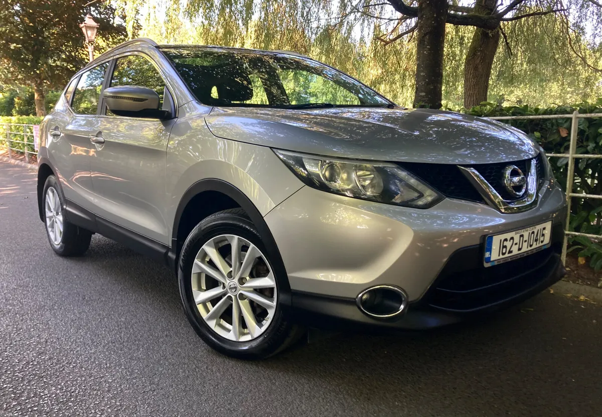 Nissan Qashqai Deluxe Edition Pristine Condition - Image 3