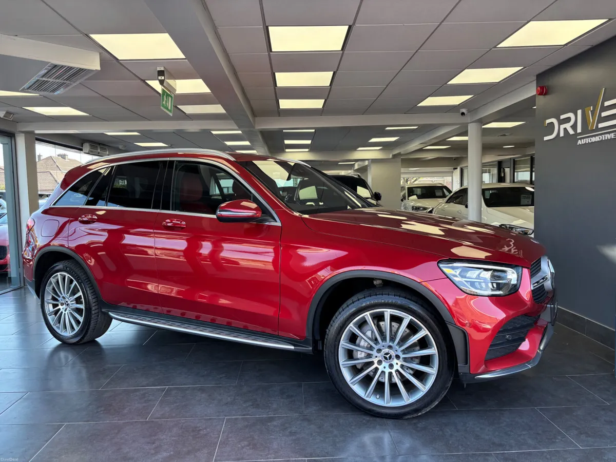 Mercedes-Benz GLC 2022 300de  AMG  Premium - Image 4