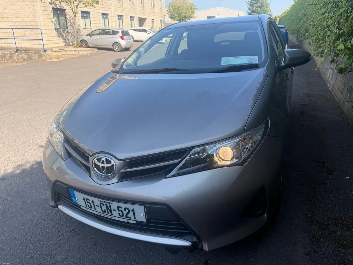 15’ Toyota Auris 1.3 petrol Low Km’s New NCT & Tax - Image 2