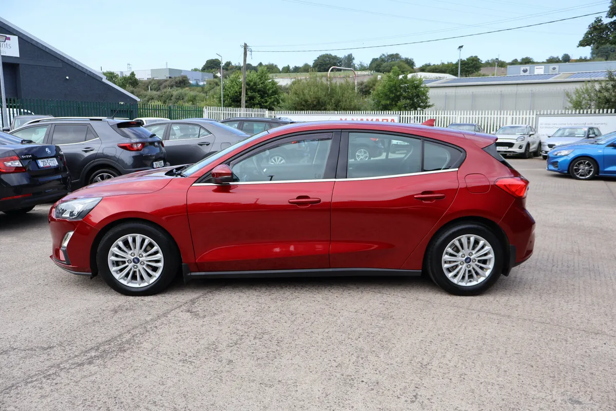 Ford Focus Titanium 1 Owner Huge Spec Exceptional! - Image 6