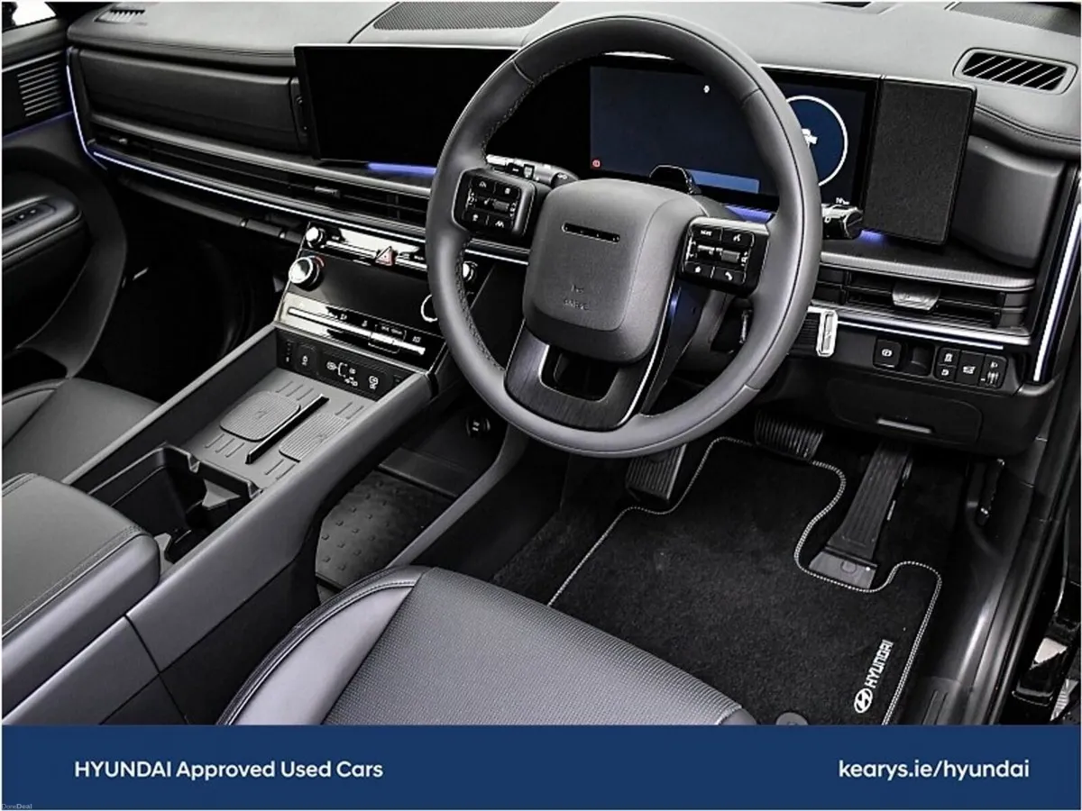 Hyundai Santa Fe Premium Calligraphy PHEV - Image 6