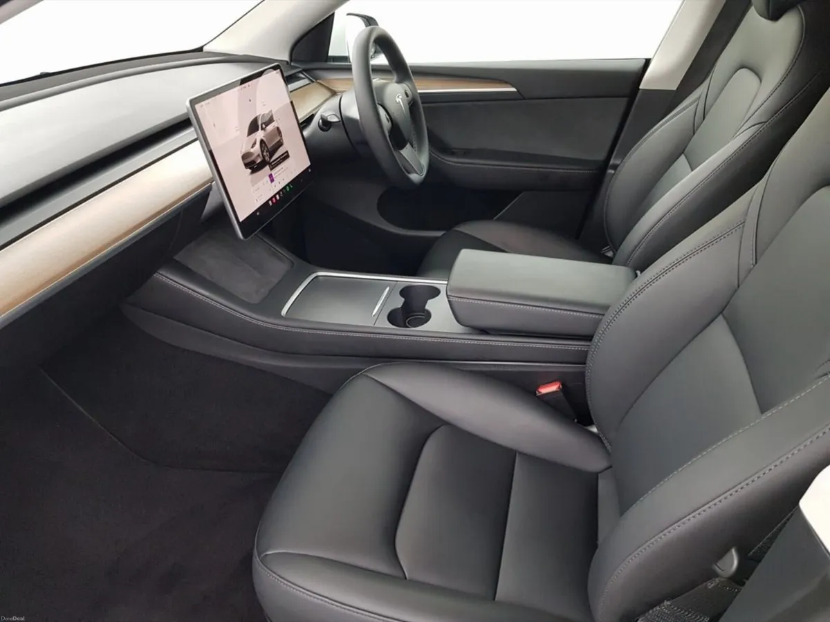 Tesla Model Y RWD - Image 4