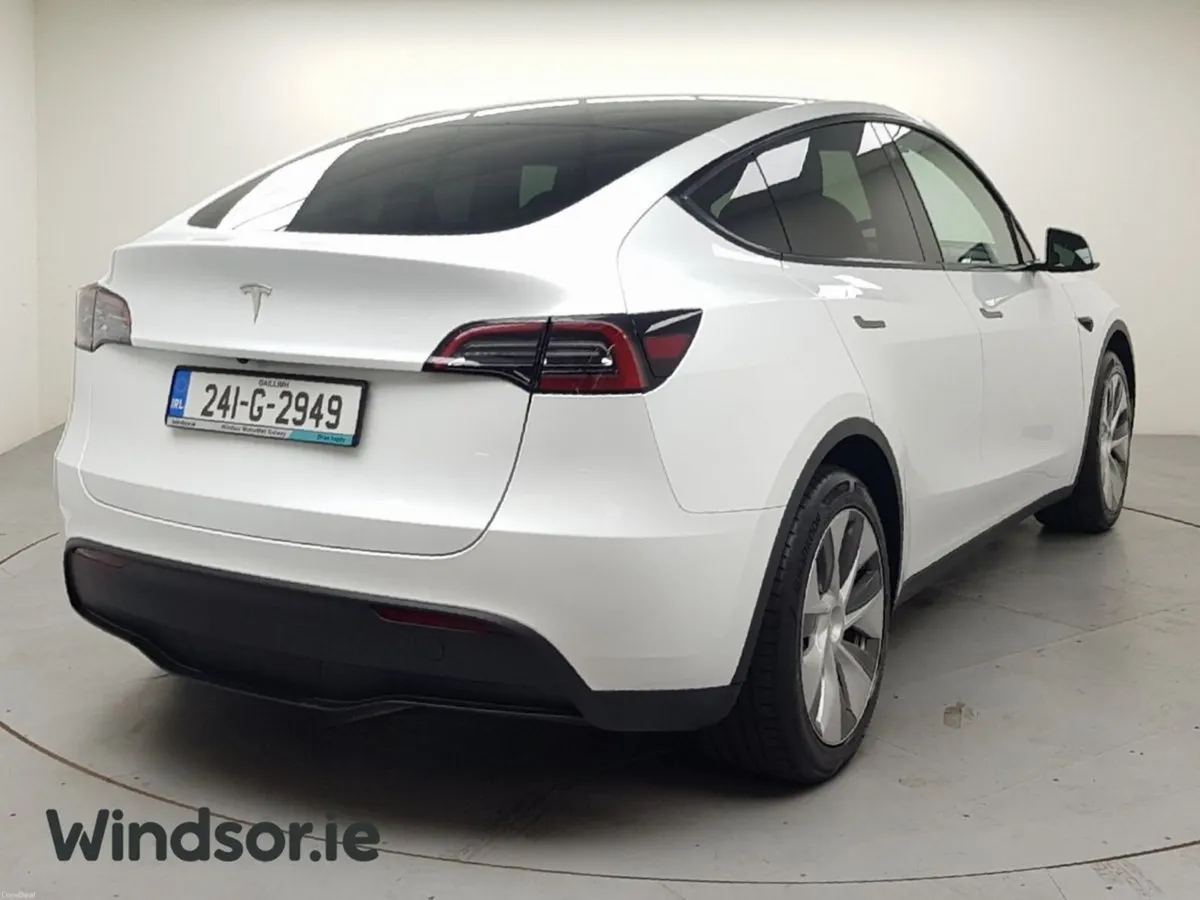 Tesla Model Y RWD - Image 2