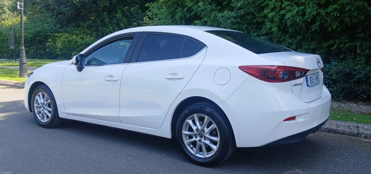Mazda Mazda3 2018 1.5 PETROL EXEC SE - NEW NCT - Image 5