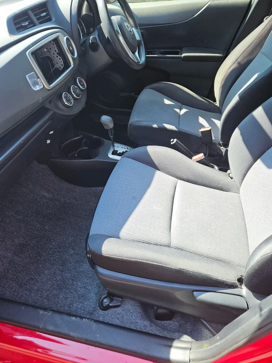 Toyota Vitz 2014 - Image 6