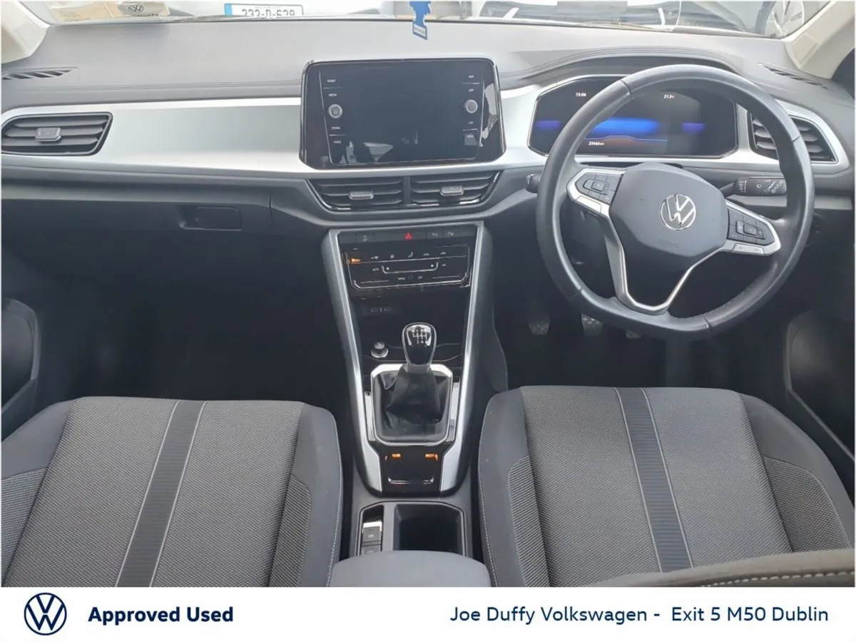 Volkswagen T-Roc LIFE 1.0 TSI 110HP MANUAL - Image 2