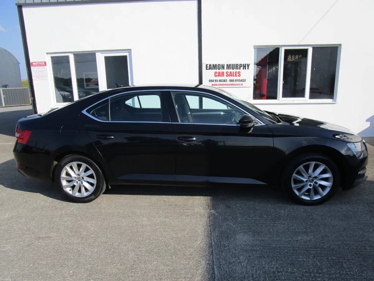 Skoda Superb 2022  DSG  Automatic. - Image 4