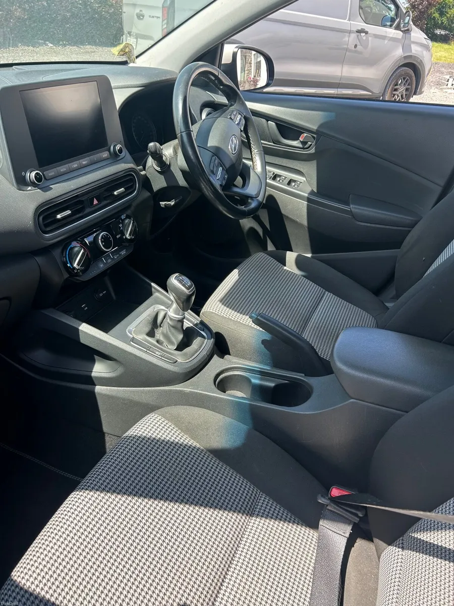 Hyundai KONA 2021 - Image 4