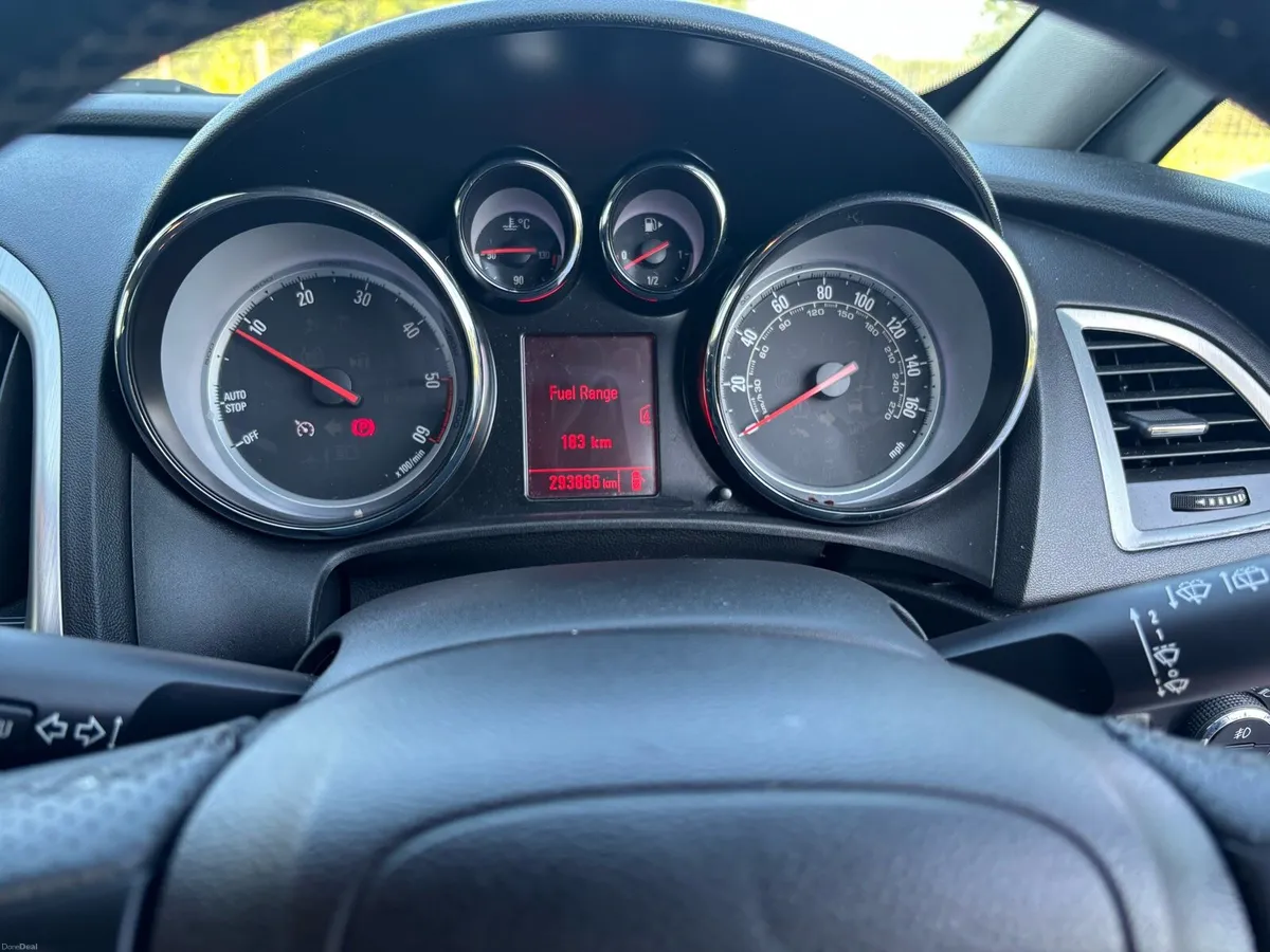 Vauxhall Astra CDTI GTC 1.7D - Image 4