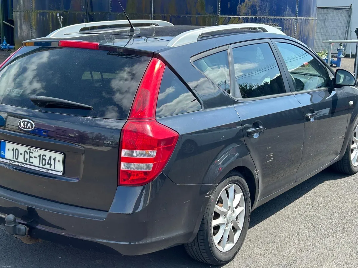 Kia Ceed 2010 - Image 4