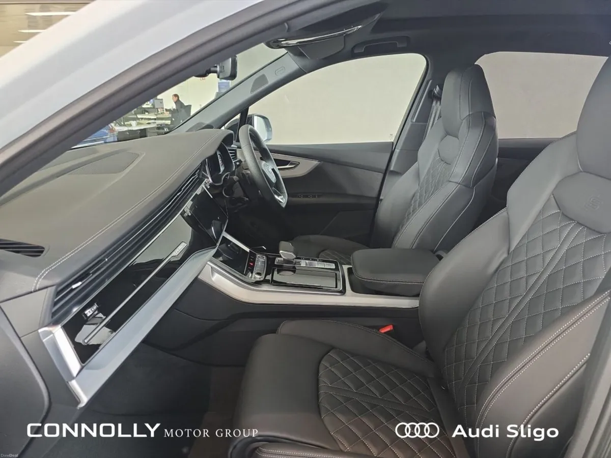 Audi Q7 Competition 60 TFSI e quattro 490bhp Auto - Image 5