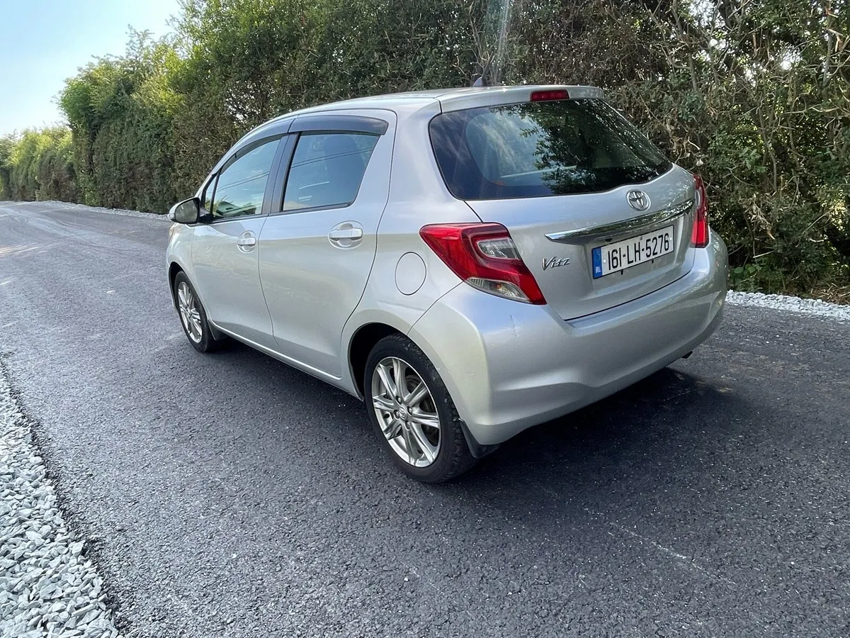 2016 Toyota Vitz - Image 4