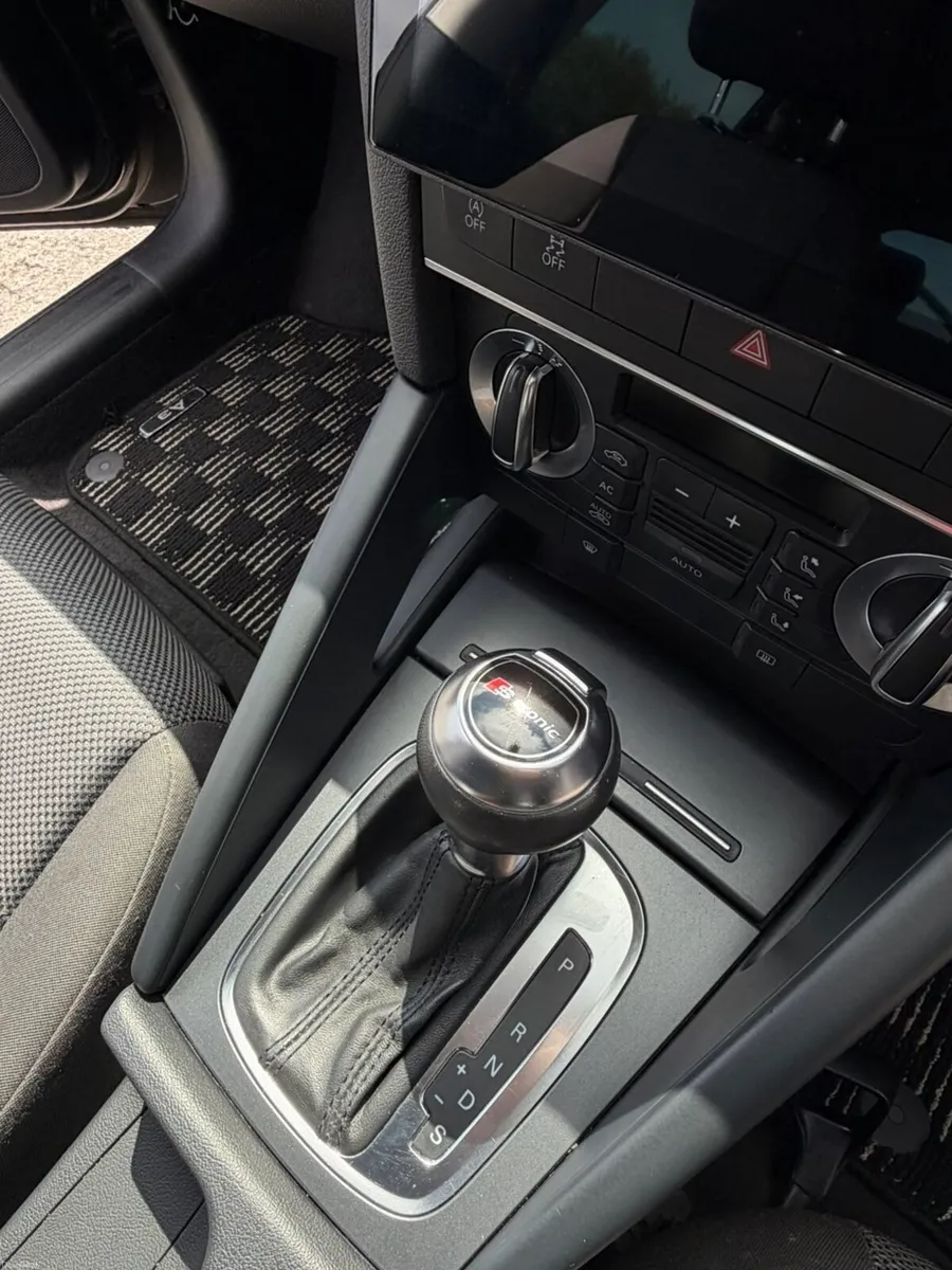 Audi A3 Hatchback Automatic - Image 4