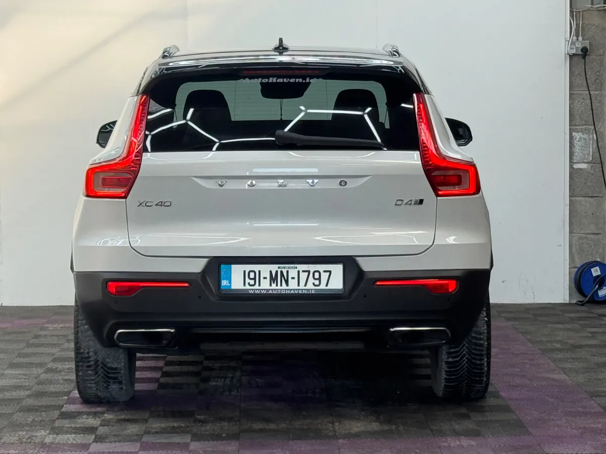 2019 Volvo XC40 R Design AWD, 2.0D, Automatic - Image 5