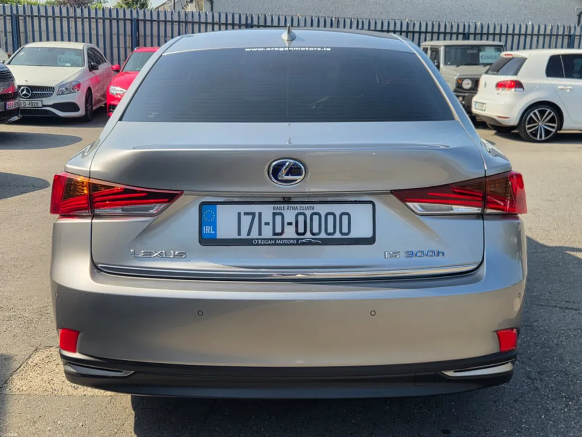 Lexus IS *DEPOSIT TAKEN*2.5 HYBRID EXECUTIVE AUTO - Image 5