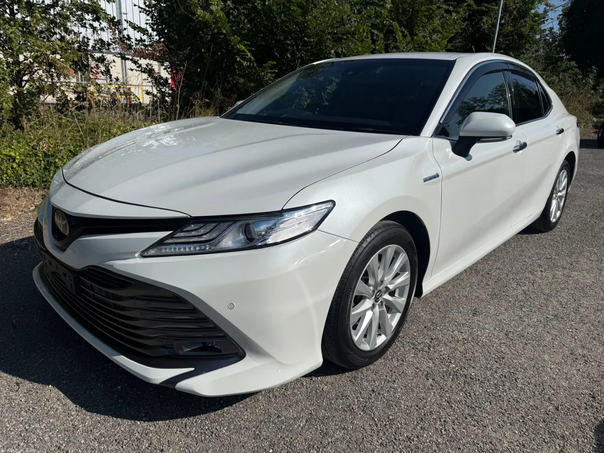 Toyota Camry - Image 2