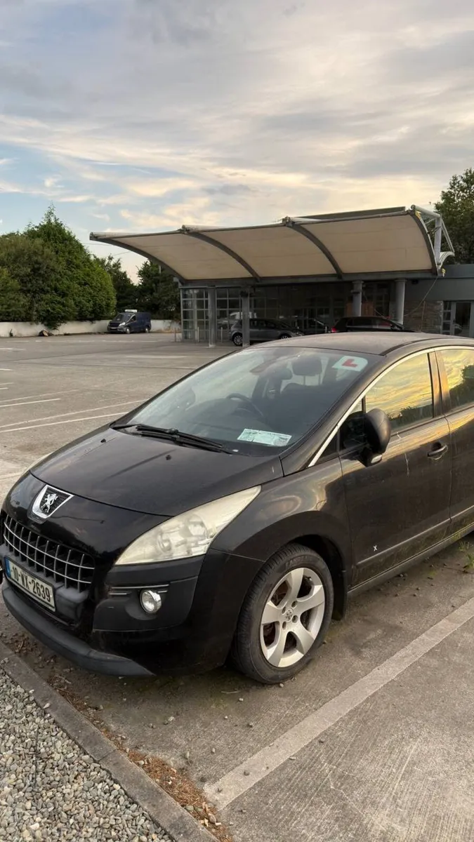 Peugeot 3008 2010 - Image 1