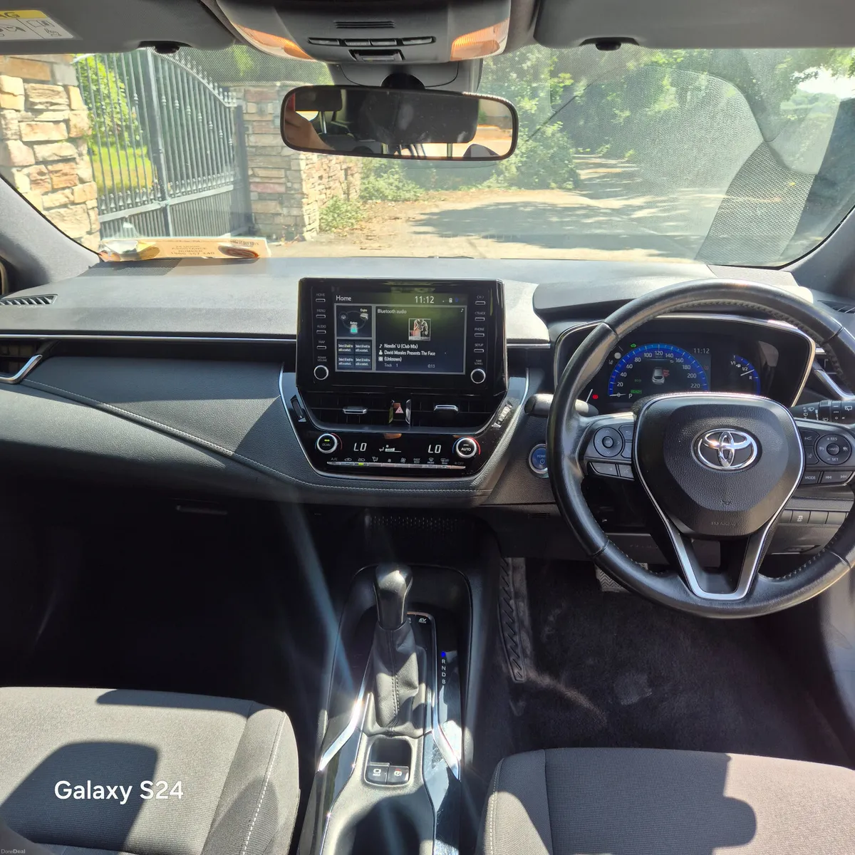 Toyota Corolla 2021 1.8 petrol hybrid - Image 4