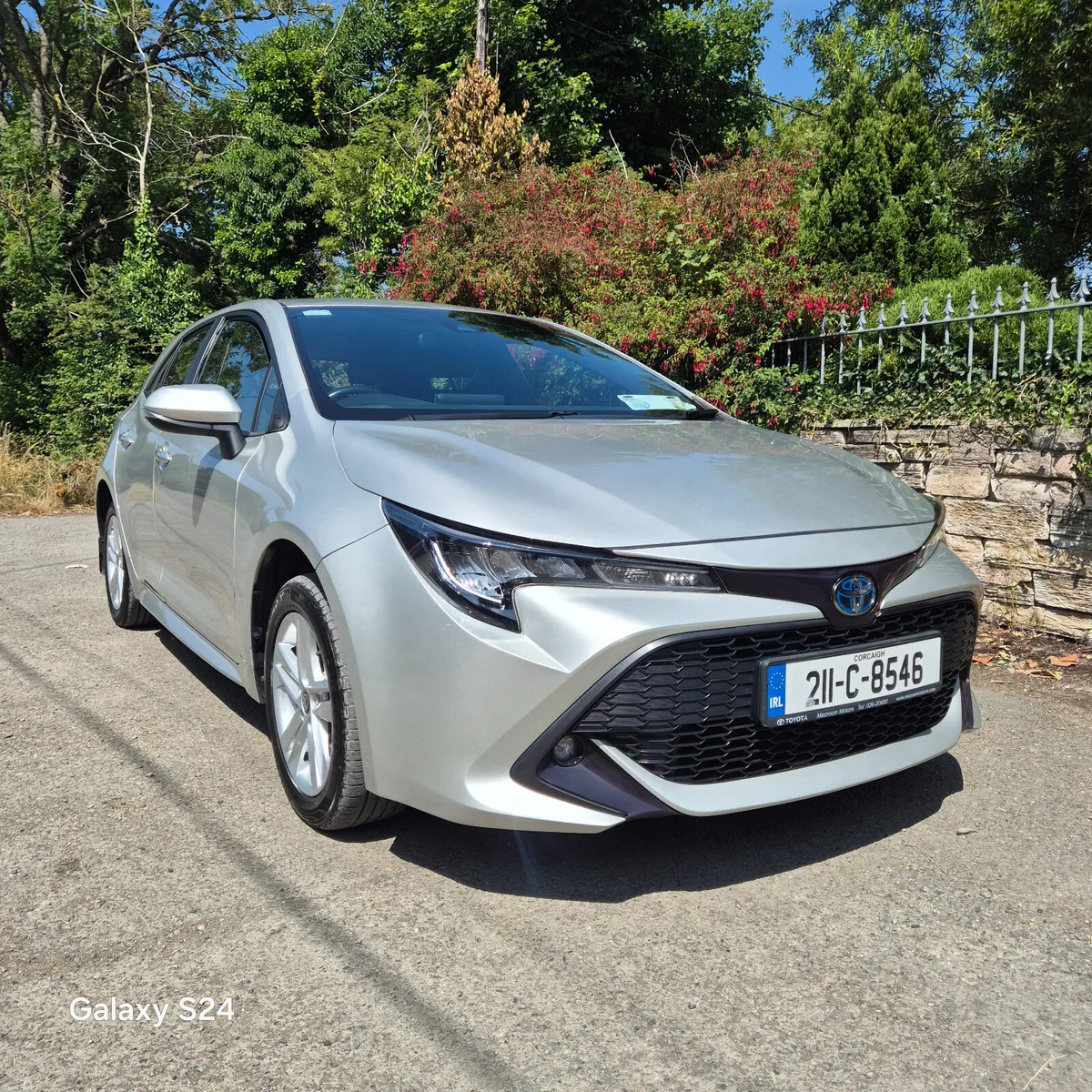 Toyota Corolla 2021 1.8 petrol hybrid - Image 3