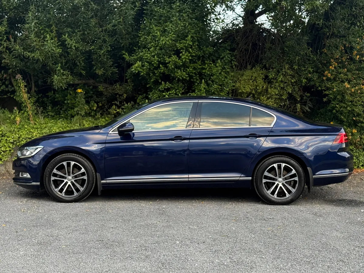 VW Passat Highline (Low Mileage Petrol) - Image 6