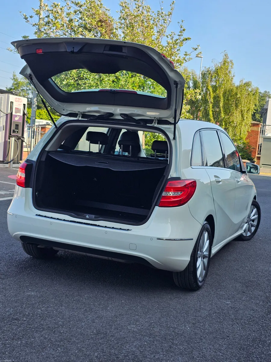 Mercedes-Benz B-Class 2014 Automatic - Image 3