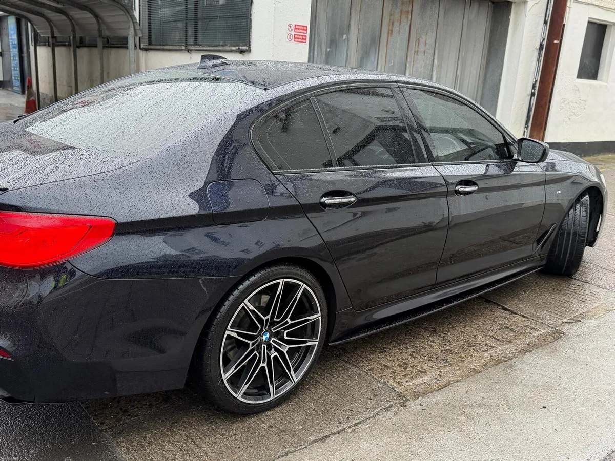 BMW 5-Series 2017 - Image 4