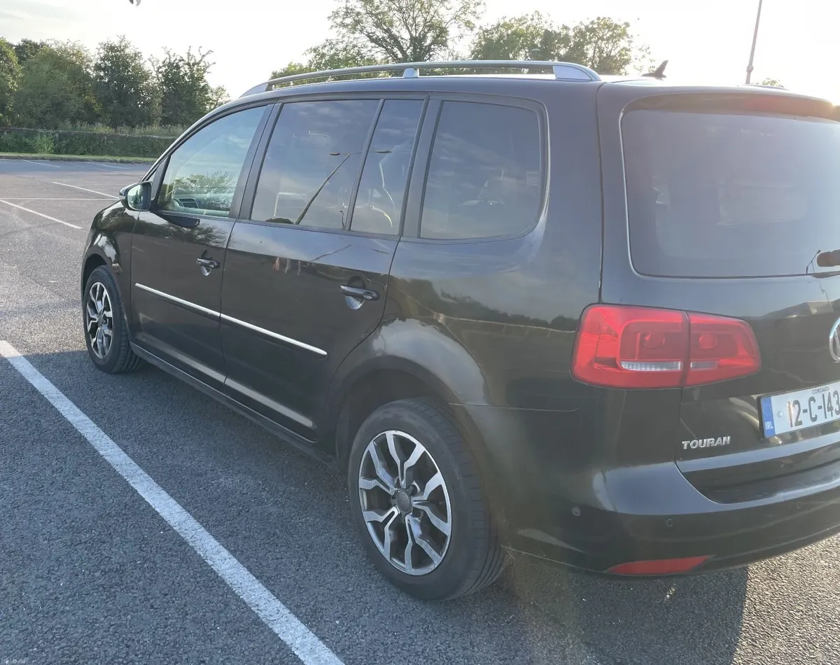 Volkswagen Touran 2012 2.0TDI SPORT - Image 4
