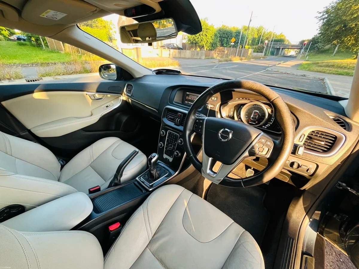 2017 Volvo V40 D2 Momentum 2.0 Diesel NCT 2027 - Image 4