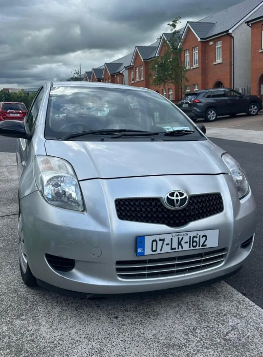 Toyota Yaris 2007 - Image 2