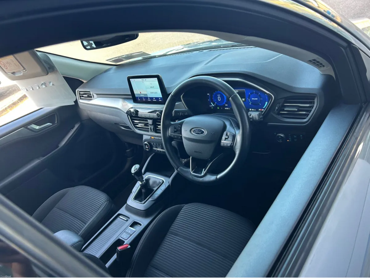 Ford Kuga TITANIUM 1.5 TD 120 S6.2 M6 F 4DR - Image 4