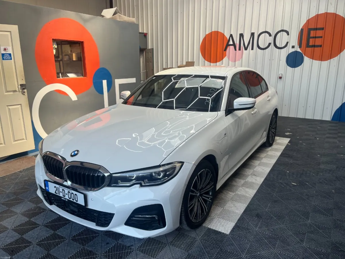 BMW 3-Series 2021 BMW 330E M-SPORT 2.0 AUTOMATIC / - Image 5