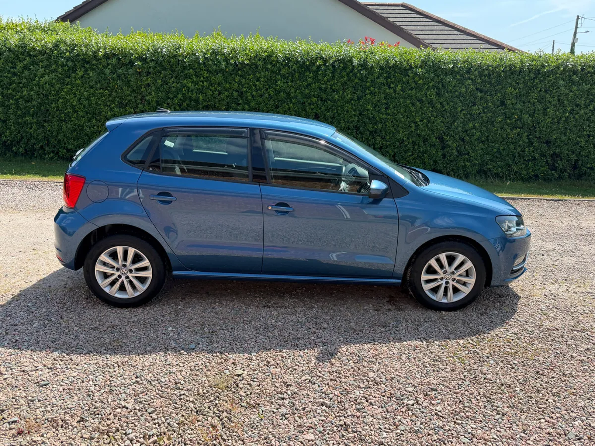 171 Volkswagen Polo Comfortline DSG - Image 3