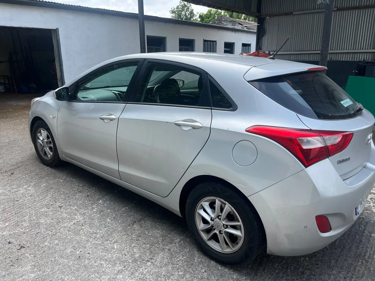 Hyundai i30 2014 - Image 2
