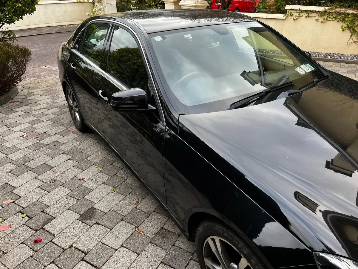 2015 Mercedes E220 BLUETEC Automatic - Image 4
