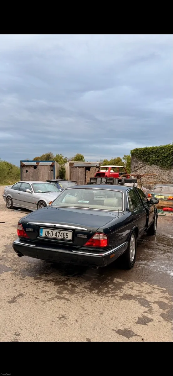 Jaguar XJ8 - Image 3