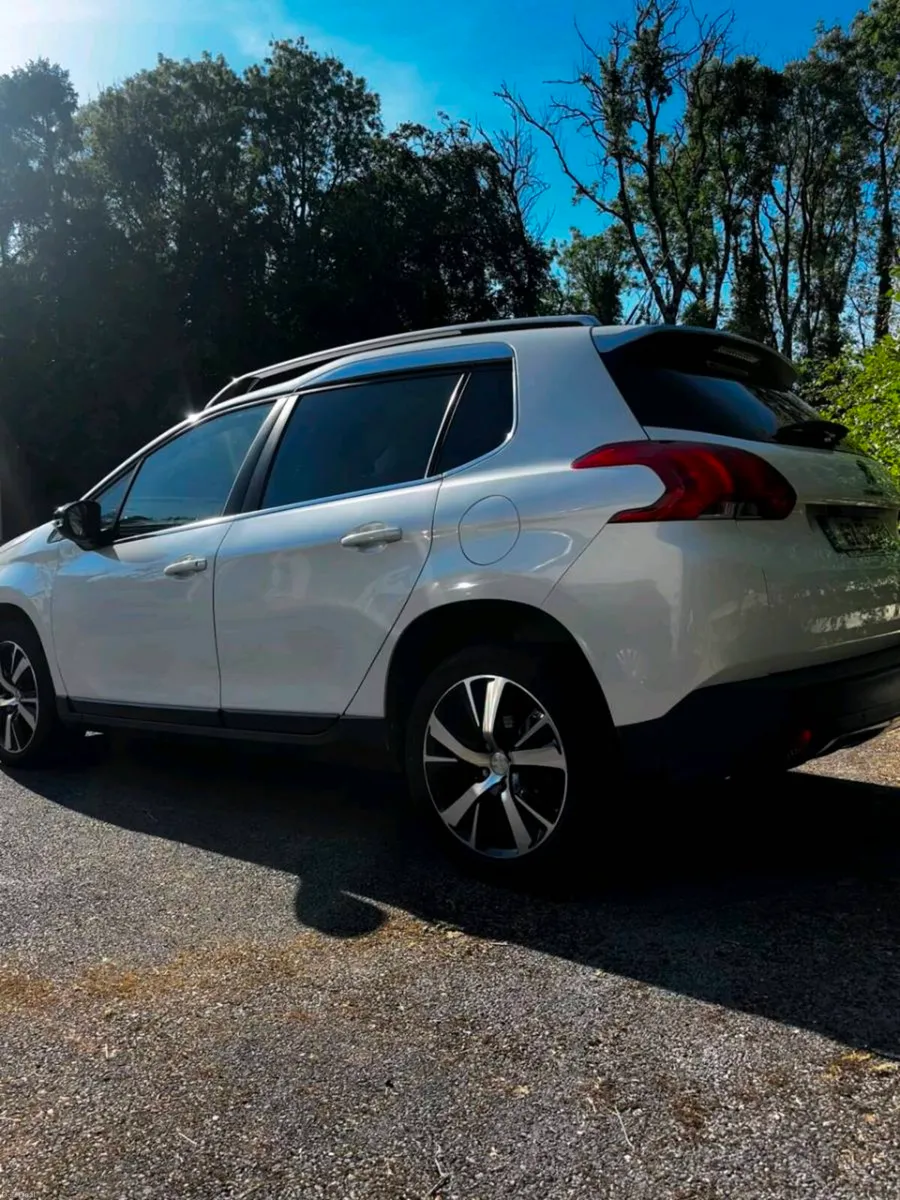 162 Peugeot 2008 1.2 Automatic - Image 3