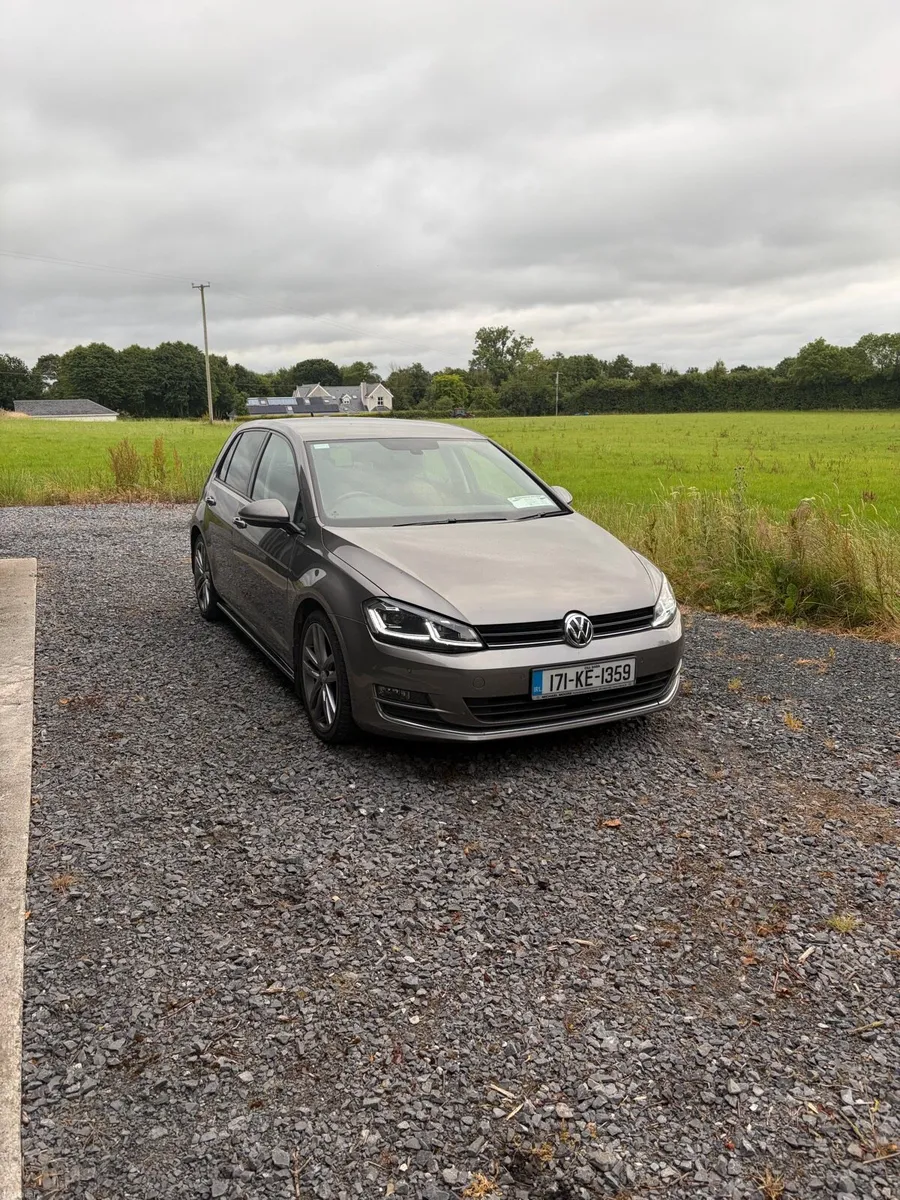 2017 Volkswagen Golf - Image 1